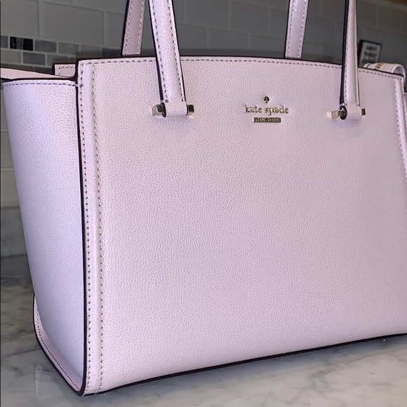 kate spade Handbags - NWT. Auth Kate Spade ♠️ satchel